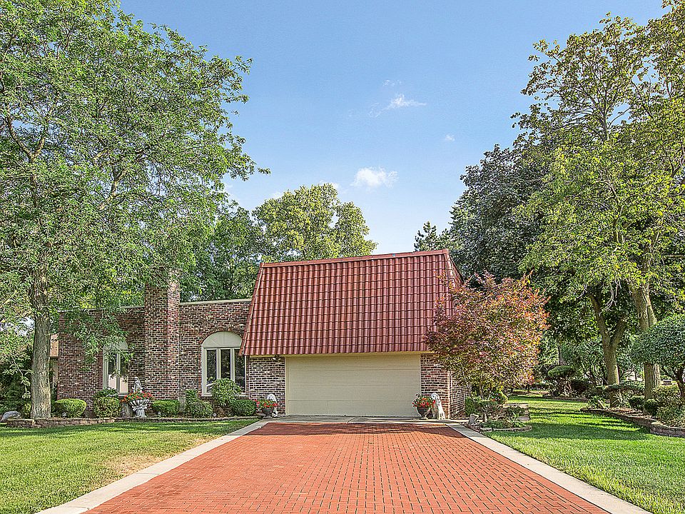 1st image of 185 Sherwood Dr