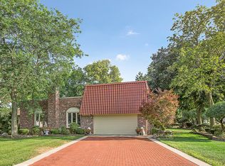 185 Sherwood Dr, Wood Dale, IL 60191