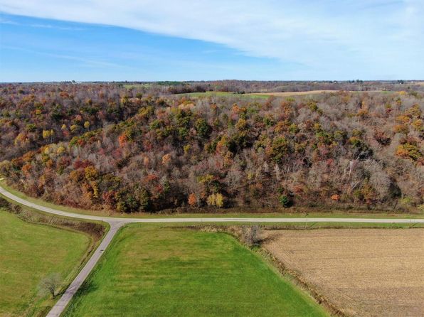 Ontario town's cheap $500 land for sale has people moving from all over