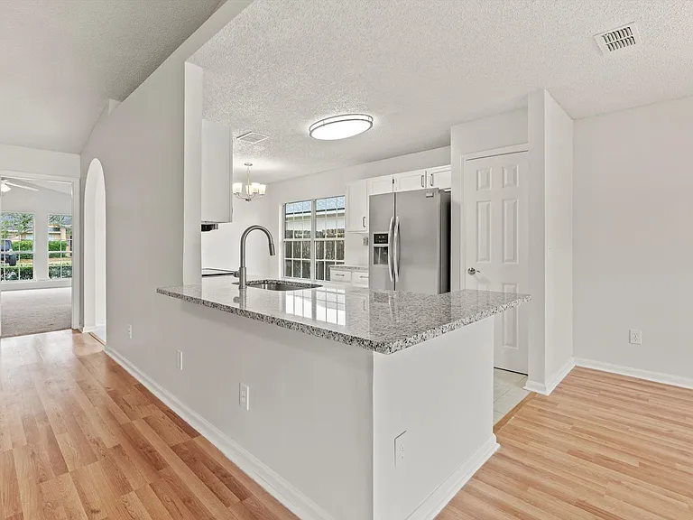 12756 Bentwater Dr — Photo 7