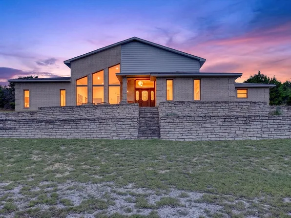 108 Lake Circle Ct, Weatherford, TX 76087