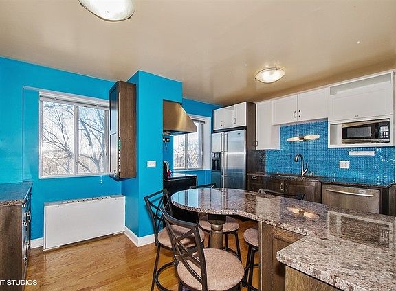5th image of 7033 N Kedzie Ave APT 302