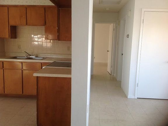 3rd image of 11536 S Phoenix Dr