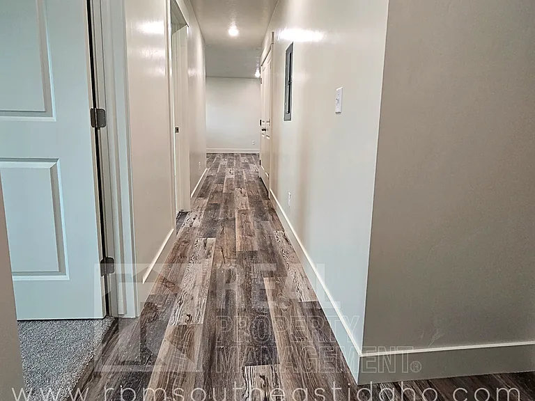 647 S 3 W — Photo 9