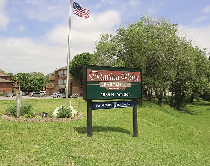 Marina Point Apartments — Photo 2