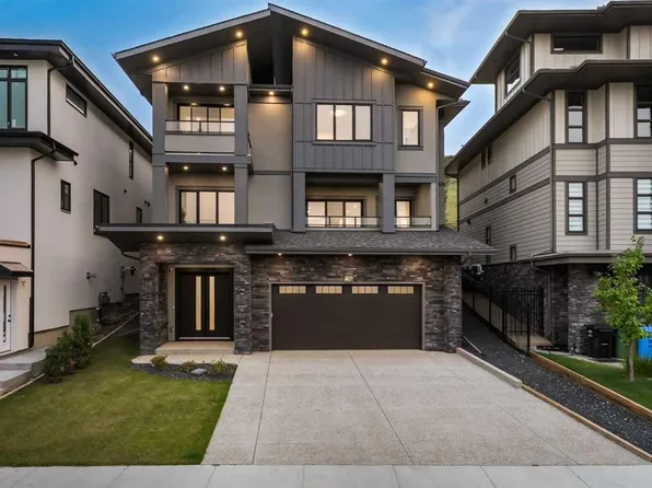 407 E Patterson Blvd SW, Calgary, AB T3H 3N6
