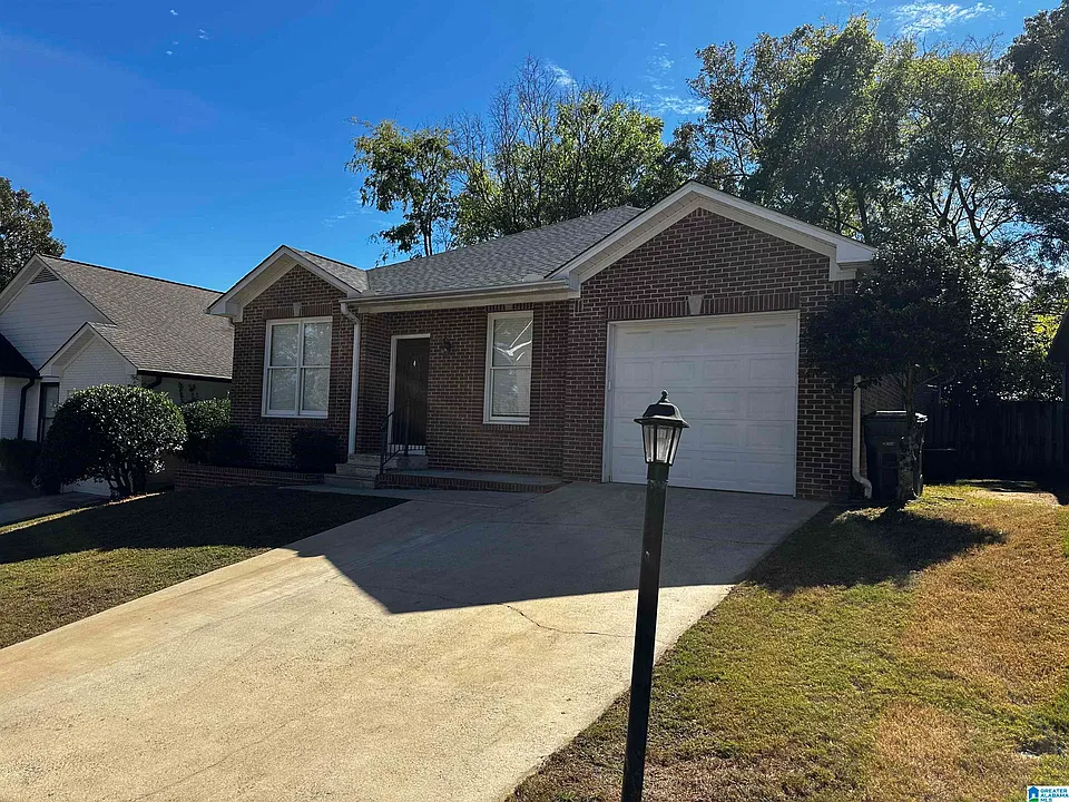 1533 Jacobs Cir