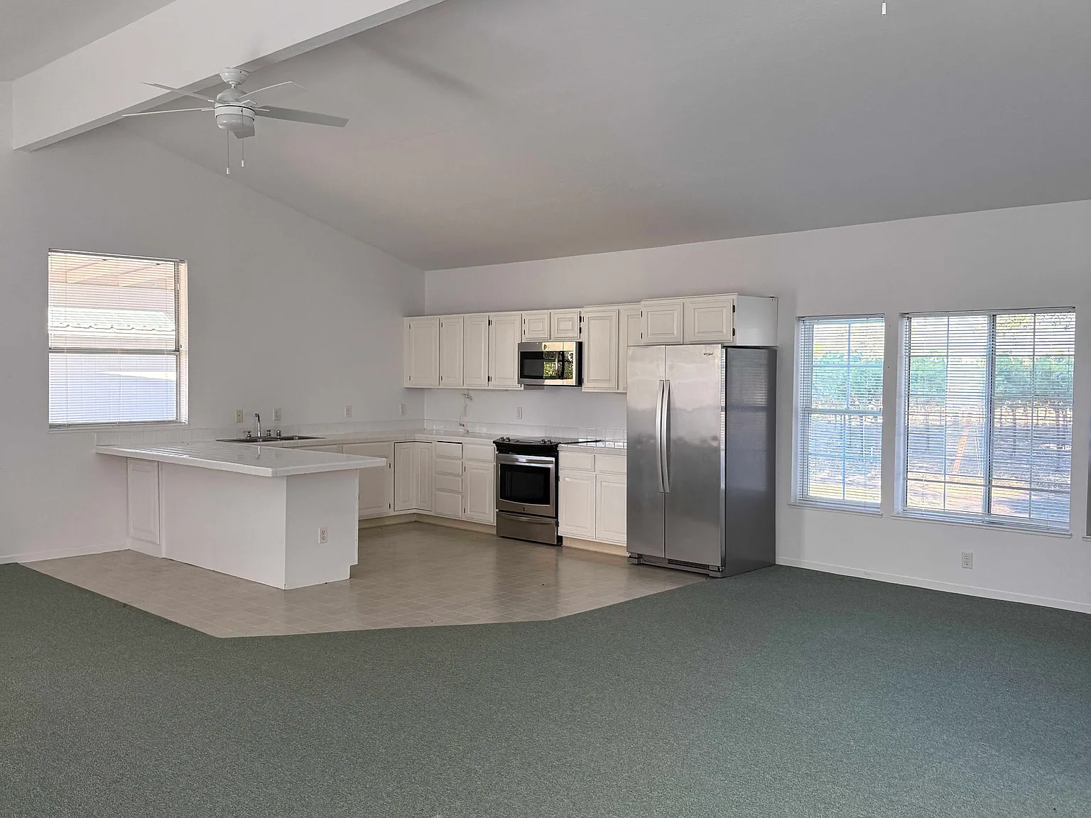 Studio, 1.0 bath, 750 sqft, $2,000 — Photo 2