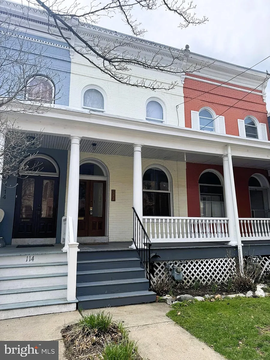 Building Photo - 112 E 3rd St