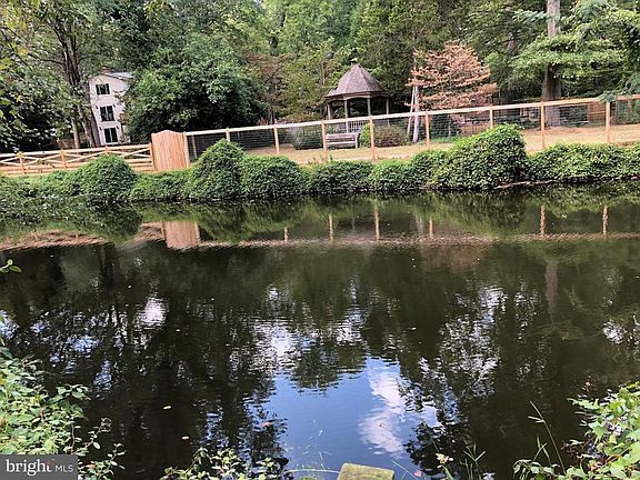 4th image of 6524 Lakeview Dr