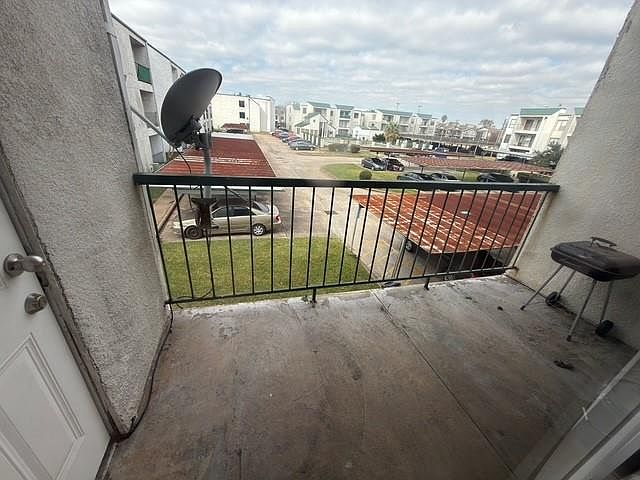 1st image of 2822 S Bartell Dr APT 25