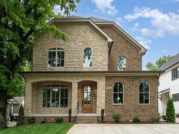 3rd image of 909A Gale Ln