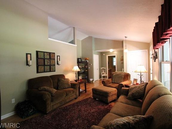 5th image of 9654 Amber Rose Dr