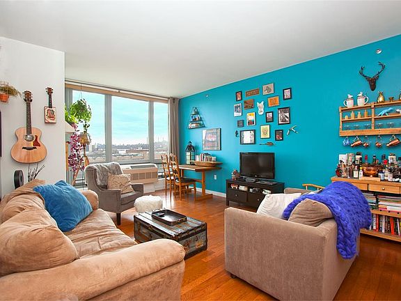 3rd image of 5-49 Borden Ave #L4