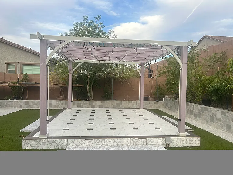 Backyard - Pargola with lightning and Turf