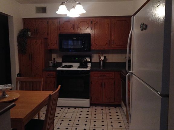 5th image of 11101 Heritage Dr APT 1C