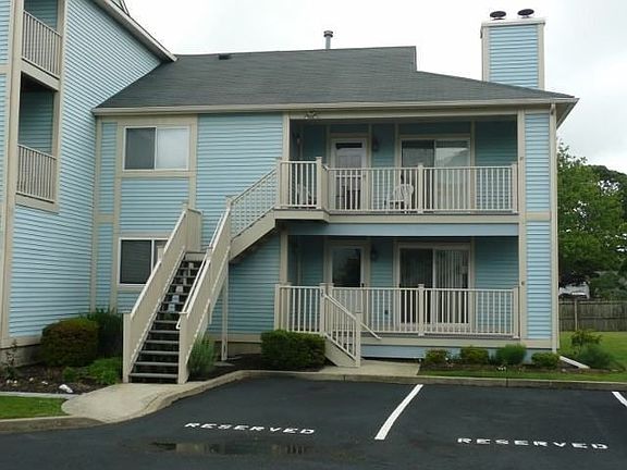 2nd image of 150 W Cedar Ave APT 1E