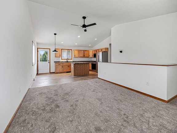 3rd image of 641 Angel COURT #643