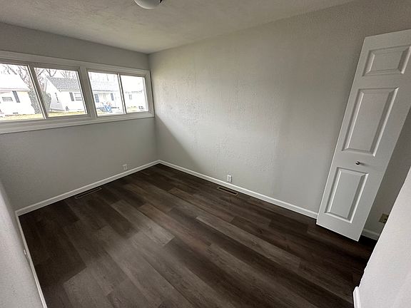 5th image of 1222 N Lindsay St