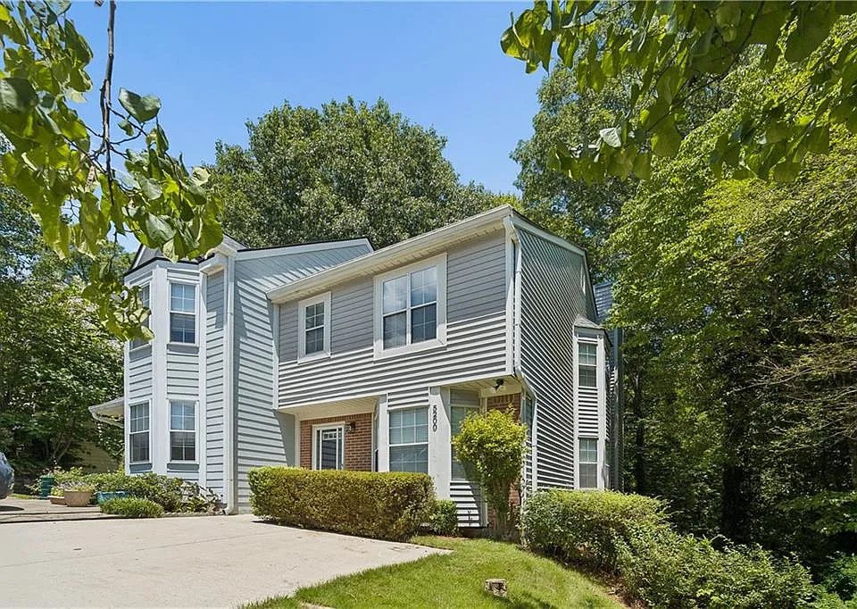 5200 Laurel Bridge Dr SE
