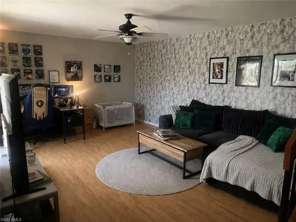 108 Lake Point LN #1B, NAPLES, FL 34112