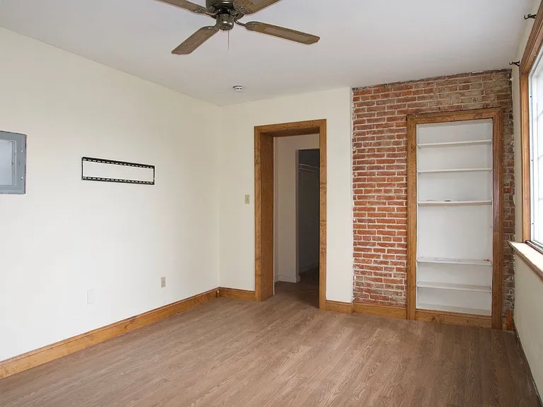 1020 Ferry St — Photo 20