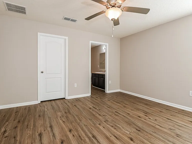 2555 Bear Creek Way — Photo 13