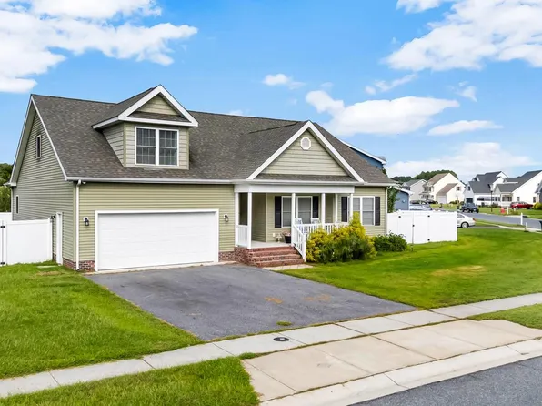1716 Cedar St, Pocomoke City, MD 21851