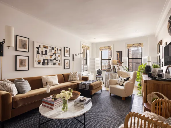 155 East 93rd Street UNIT 11G image 1 of 10