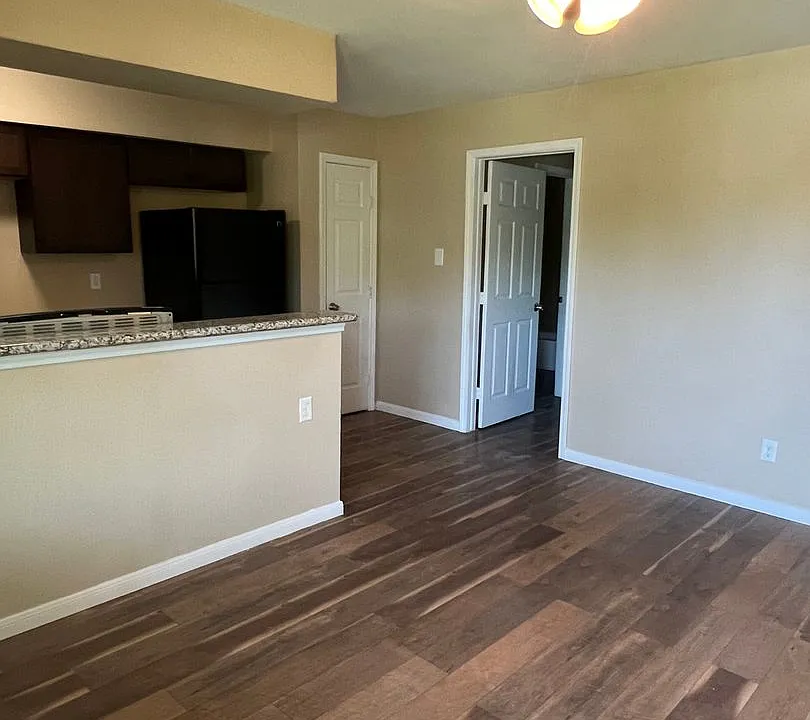 704 Ave B, La Marque