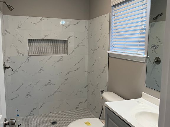2nd image of 380 Pine Hill Pl #380