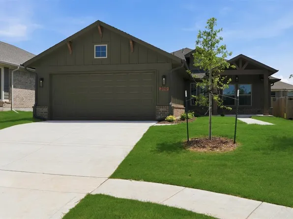 310 Woodrock St, Harrah, OK 73045