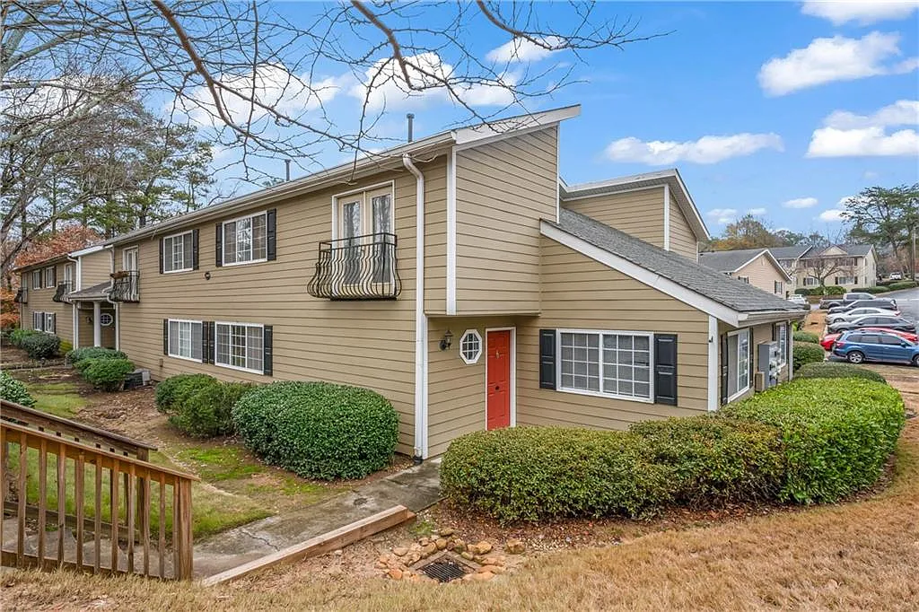 Building Photo - 1468 Briarwood Rd NE #2002