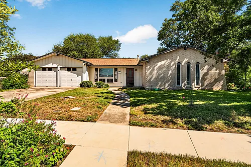 7239 Bridle Path Photo 1