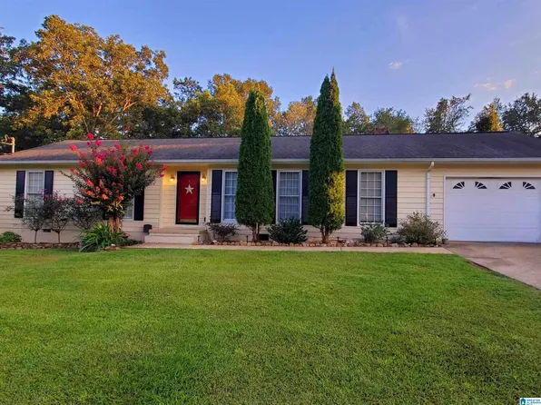 205 Kingsway Dr, Anniston, AL 36207