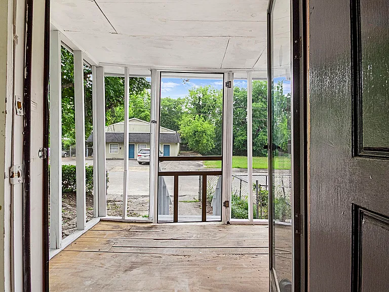 1394 Ross St — Photo 24