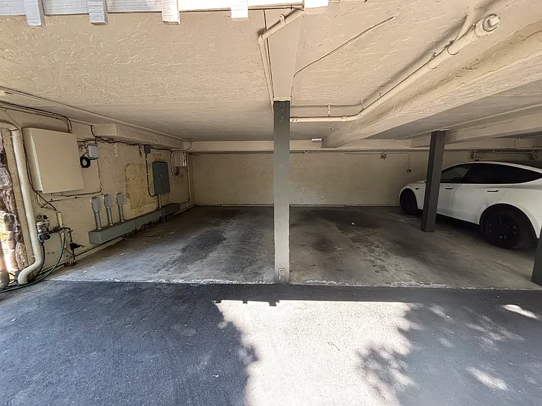 1544 San Antonio St — Photo 15