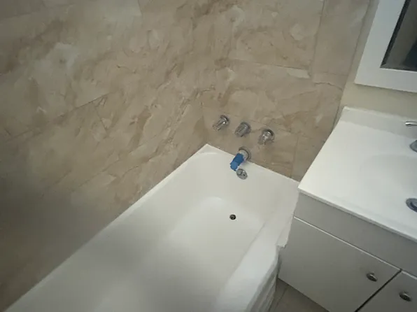 406 W Washington Ave APT 4, Santa Ana, CA 92706