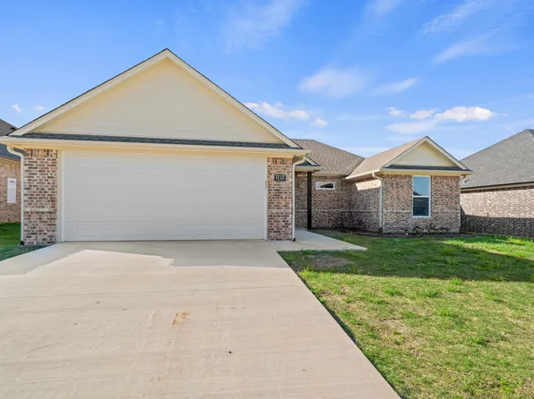 1618 SF Plan, Forestdale Planned Development