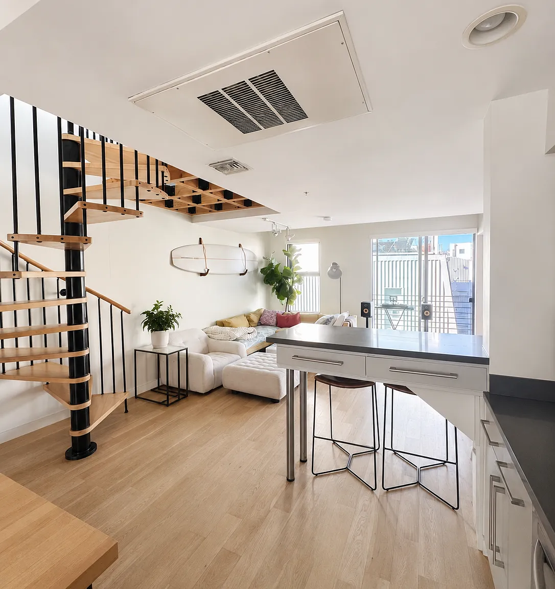 1 bed, 850 sqft, $6,250 — Photo 2
