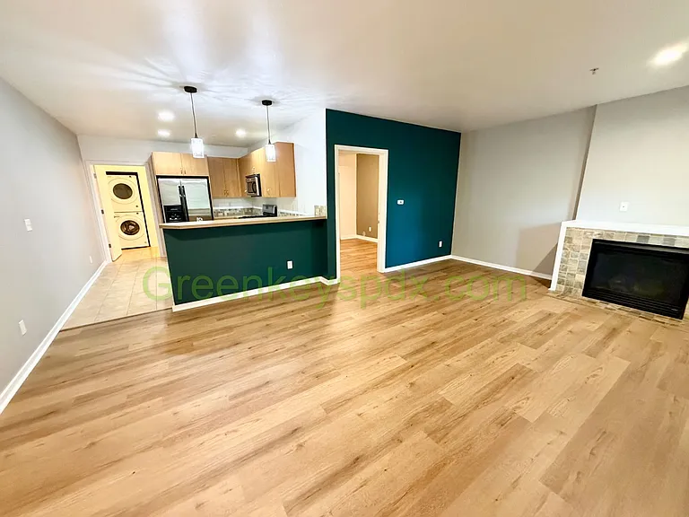 8514 N Central St — Photo 13