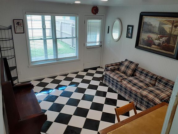 Livingroom or bedroom