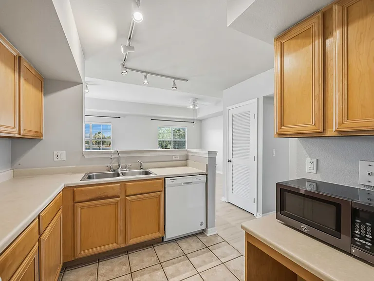 1195 Villagio Cir #208 — Photo 16