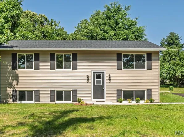 3469 Apple Tree Ln, Bridgeton, MO 63044