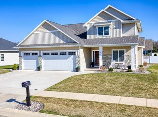 W6056 Zach St, Menasha, WI 54952
