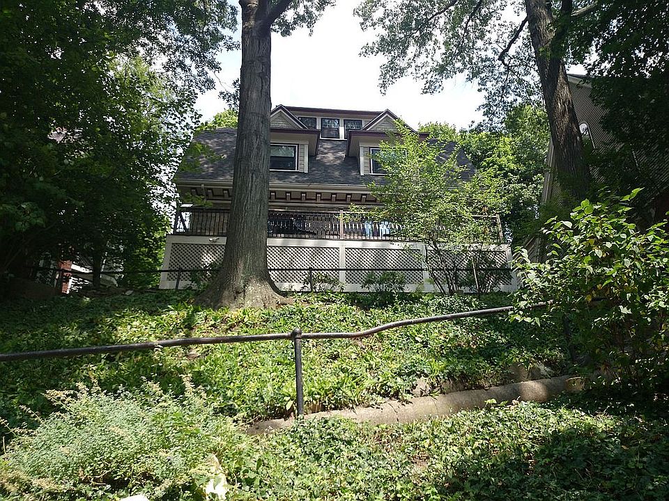 Building Photo 3