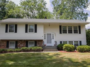 662 Garth Ct, Yorktown Heights, NY 10598
