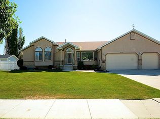 10989 S Surrey Meadow Dr, South Jordan, UT 84095