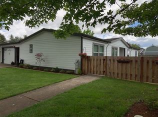 1035 Linden St, Mount Angel, OR