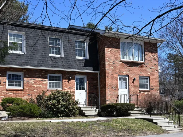 13 Sugartree Lane #G4, Essex Junction, VT 05452